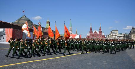 Le truppe schierate sulla Piazza Rossa © AFP