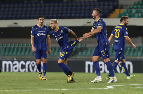 Verona-Parma 2-1: al 9' del st, Zaccagni si libera al limite e dal vertice sinistro indovina un destro perfetto sul secondo palo. © ANSA