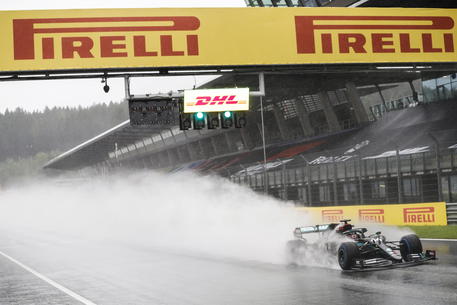 Qualifiche per il Gp di Stiria sotto la pioggia, Lewis Hamilton © EPA