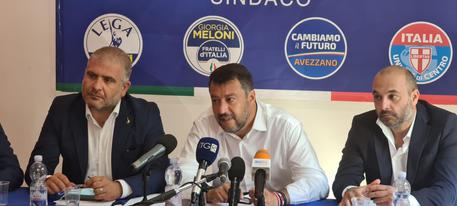 Conferenza stampa del leader della Lega, Matteo Salvini, ad Avezzano © 