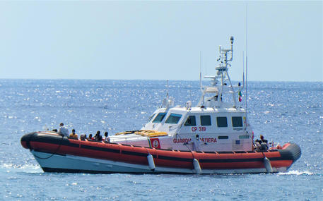 Migranti: altro sbarco a Lampedusa © ANSA