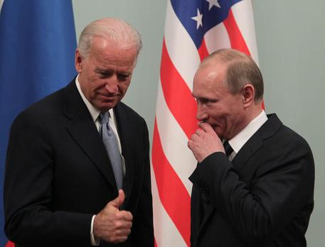 Joe Biden e Vladimir Putin (foto di archivio) © EPA