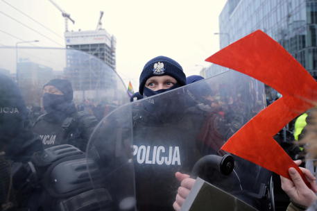 Una protesta a Varsavia (Foto d'archivio) © EPA