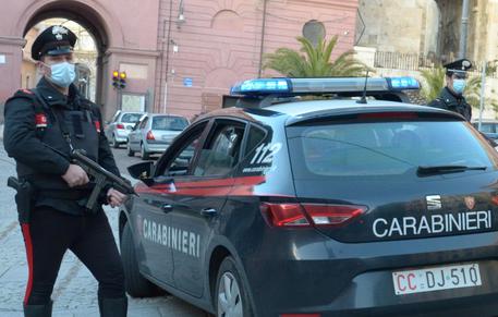 Controlli carabinieri a Cagliari © ANSA