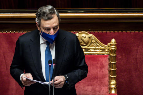 Draghi in Senato: 'Campagna vaccinale in Italia più spedita che in Ue' © ANSA
