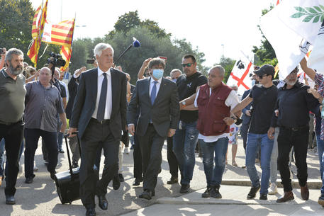 Puigdemont in tribunale a Sassari accolto da grida 'libert�' © ANSA