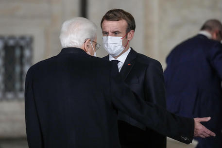 Macron arrivato al Quirinale, accolto da Mattarella © ANSA