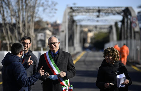 La riapertura del Ponte di Ferro a Roma dopo 70 giorni © ANSA