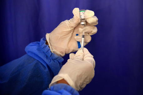 Il vaccino cinese Sinopharm © EPA