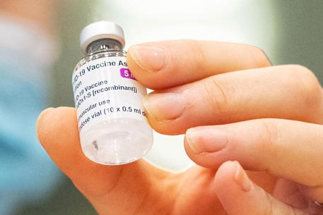 Dose di vaccino AstraZeneca © EPA