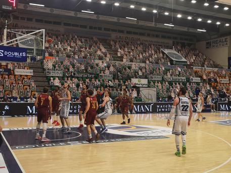 Basket: Dinamo Sassari al Palaserradimigni © ANSA