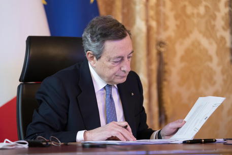 Mario  Draghi © EPA