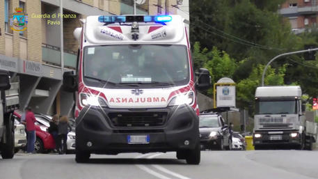Appalti truccati per ambulanze, ai domiciliari dg Asst Pavia © ANSA