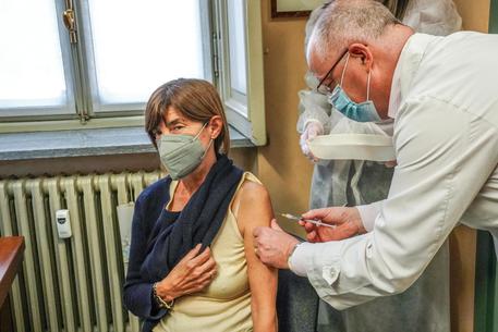 Vaccini dai medici di base © ANSA