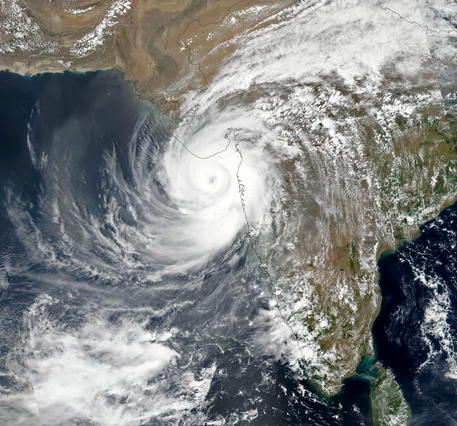 Il ciclone Tauktae sull'India © EPA