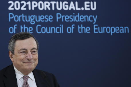 Mario Draghi a Oporto © EPA