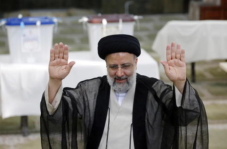 Il candidato presidenziale iraniano ultraconservatore Ebrahim Raisi © EPA