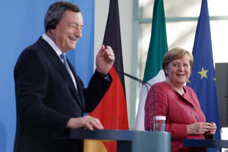Angela Merkel e Mario Draghi © AFP