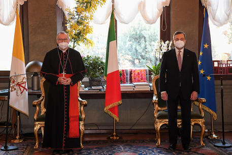 Il cardinale Pietro Parolin e Mario Draghi © ANSA
