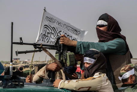Truppe di talebai a Kandahar. EPA/STRINGER © EPA
