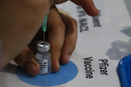 Il vaccino Pfizer © EPA