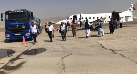 Volo Msf atterra a Kandahar, 'siamo stati autorizzati' © ANSA