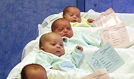 Alcuni neonati in una immagine di archivio © Ansa