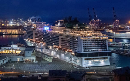 La nave attraccata a Genova © ANSA