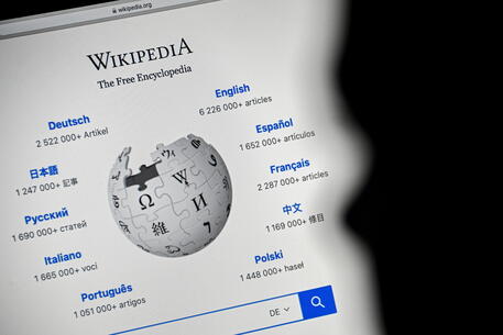 Wikipedia, dopo oltre 10 anni l'enciclopedia cambia look © ANSA