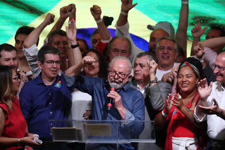 Lula wins the second round of the Brazilian presidential election © EPA