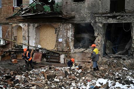 Un edificio bombardato in Ucraina © AFP