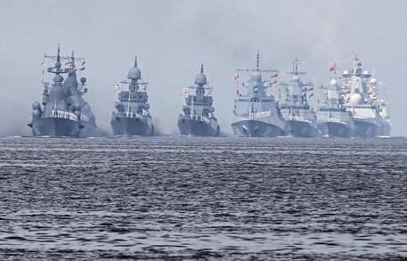 Esercitazione militare russa nel Mar Nero. Immagine d'archivio © EPA