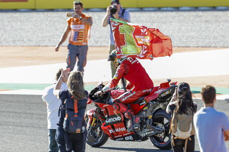 MotoGp: Bagnaia su Ducati è campione del mondo