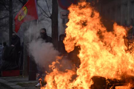Violenze a manifestazione in omaggio ai curdi a Parigi © AFP