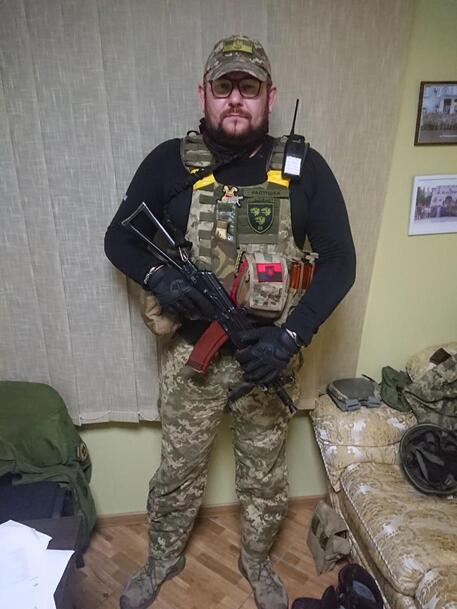 Il combattente ucraino © Ansa