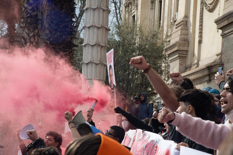 Roma, manifestazione sotto al ministero dell'Istruzione © ANSA