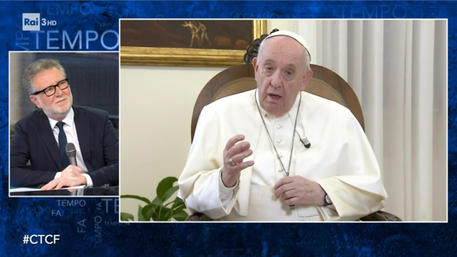 Il Papa ospite in esclusiva della puntata di Che Tempo Che Fa di Rai3, condotta da Fabio Fazio © ANSA
