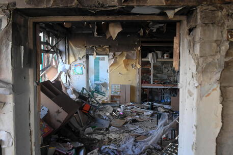 Un palazzo crollato a Kharkiv © EPA