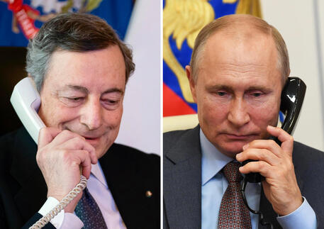 In una combo il presidente del Consiglio Mrio Draghi (e) e il presidente della Federazione Russa, Vladimir Putin parlano al telefono © ANSA