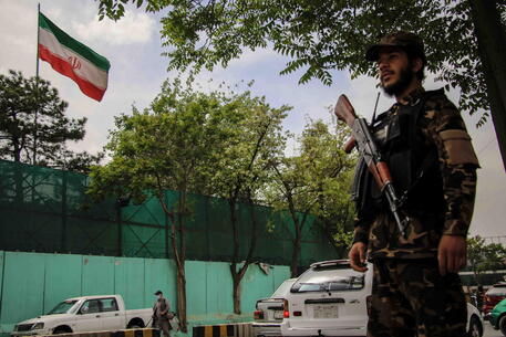 Guardia armata talebana a Kabul. Immagine d'archivio © EPA