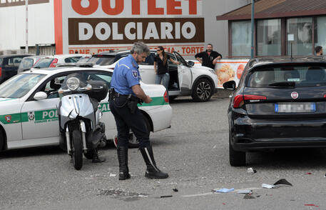 Incidenti stradali: scontro auto-moto, un morto nel Milanese © ANSA