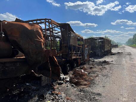 Un mezzo militare russo distrutto nella regione di Kharkiv © AFP