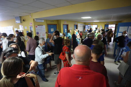 Operazioni di voto a Palermo © ANSA