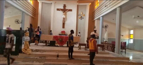 Nigeria: media, almeno 50 morti in attacco dentro chiesa © ANSA