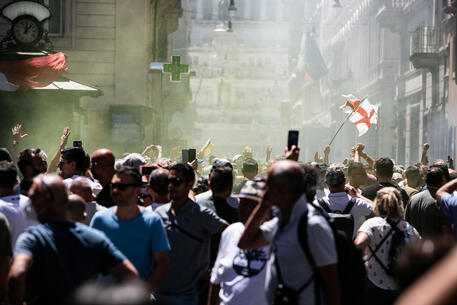 Taxi: ripresa protesta vicino Palazzo Chigi © ANSA