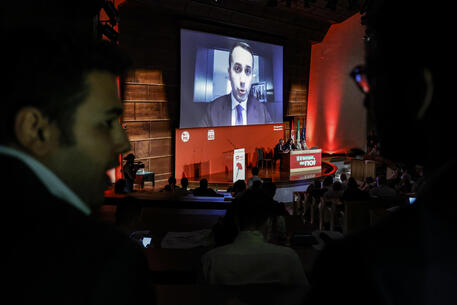 Luigi Di Maio, ministro degli Esteri, in video collegamento al congresso del Partito Socialista © ANSA