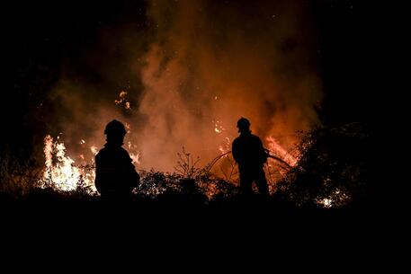 Pompieri in azione in Portogallo © AFP