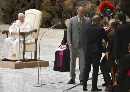 Papa Francesco durante l'udienza generale © ANSA