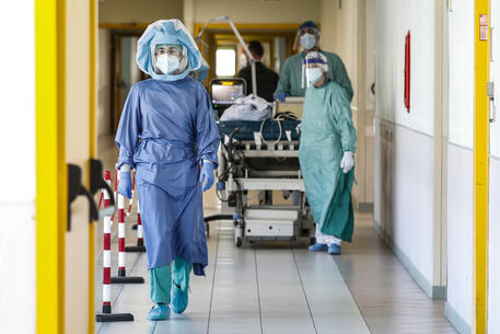 Interno di un reparto ospedaliero © ANSA