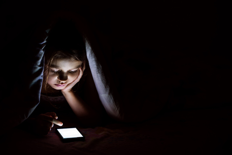 Social media tolgono sonno ai bambini, una notte a settimana  © Ansa